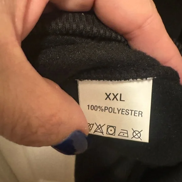 NWOT Plus Size Black and Pink Bow Sweatshirt - Picture 3 of 3